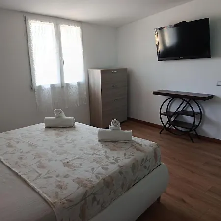 Family&friends 6 - New Modern En-suite - Private Bathroom Freshly Renovated Comfort & Essentials - Minutes From The Sea &
