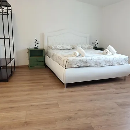 Family&friends 6 - New Modern En-suite - Private Bathroom Freshly Renovated Comfort & Essentials - Minutes From The Sea & Vakantiehuis