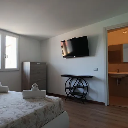 Family&friends 6 - New Modern En-suite - Private Bathroom Freshly Renovated Comfort & Essentials - Minutes From The Sea & Galtellì